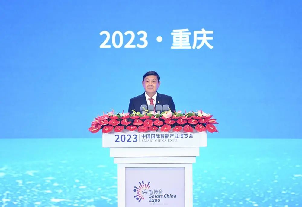 习近平主席向2023中国国际智能产业博览会致贺信“智能座舱”展区